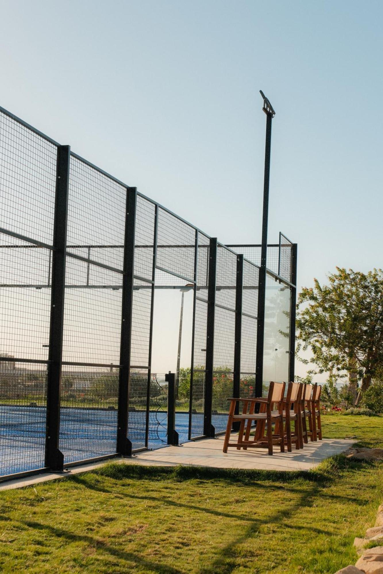 Hyatt Regency Taghazout Hotel Exterior photo A paddle tennis court